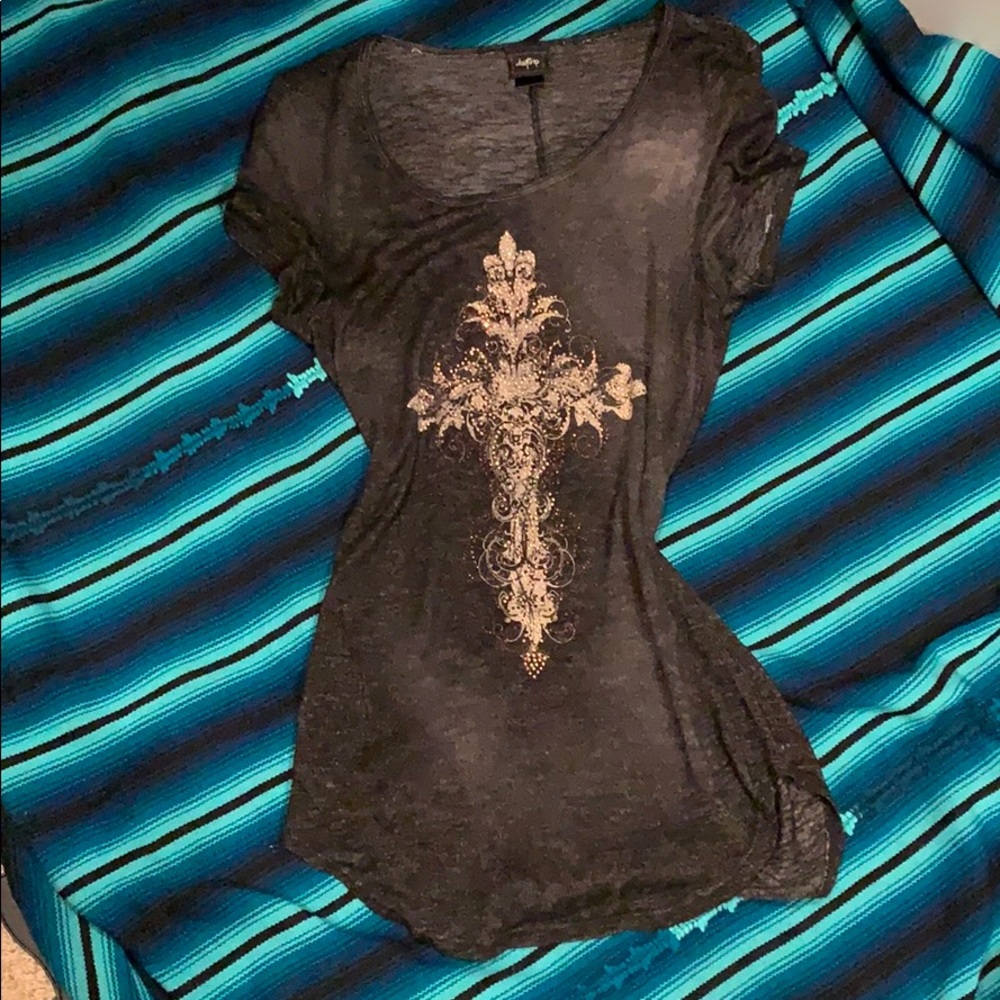 Fitted women’s T from Buckle